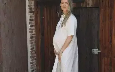 Pregnant outfit planner